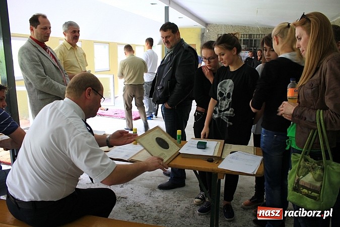Zdjęcie w galerii na portalu naszraciborz.pl: Dziewczyny górą na zawodach strzeleckich! wiadomości z regionu
