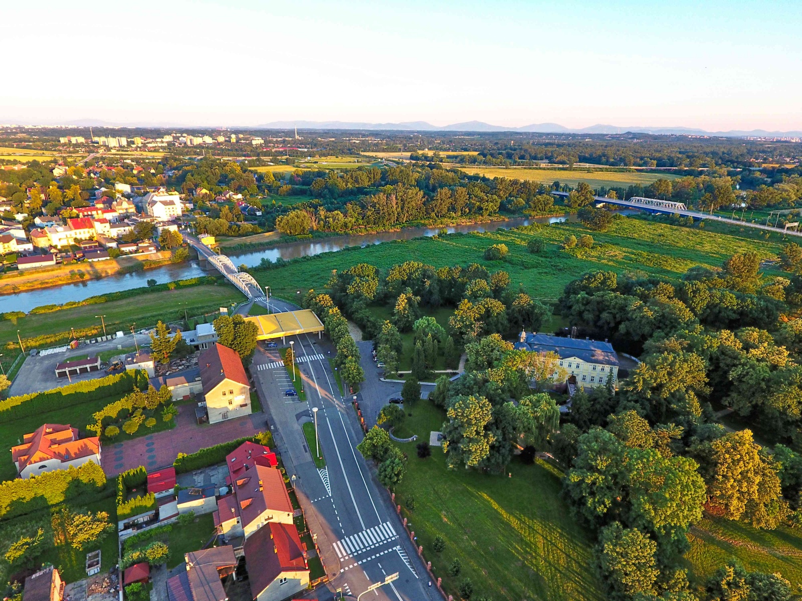 Zagrożenie powodzią raz na 10 lat! Wody Polskie chcą wykupić i wyburzyć domy w Chałupkach