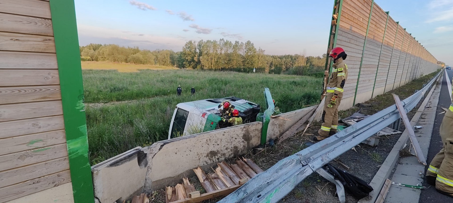 Zaniedbania na obwodnicy Raciborza? Mieszkaniec pyta o termin naprawy bariery energochłonnej