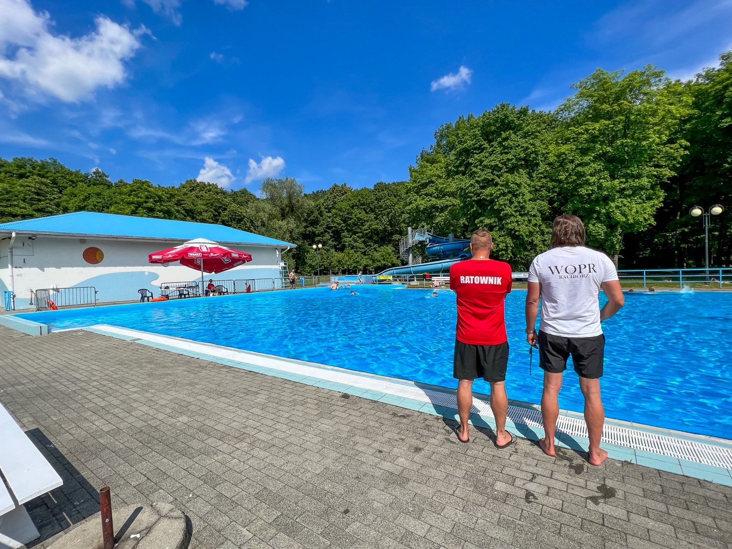Co dalej z basenem w Oborze? Radni i dyrekcja OSiR o problemach, planach i starcie sezonu