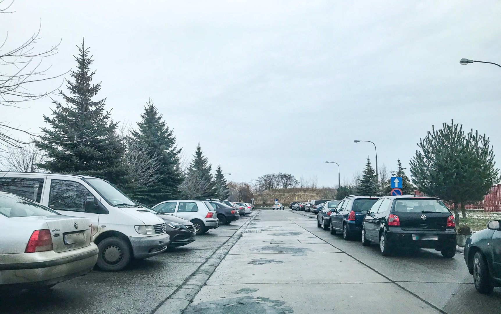 Zarząd powiatu reaguje w sprawie parkingu przy szpitalu. Dyrektor ma przedstawić nowe rozwiązania