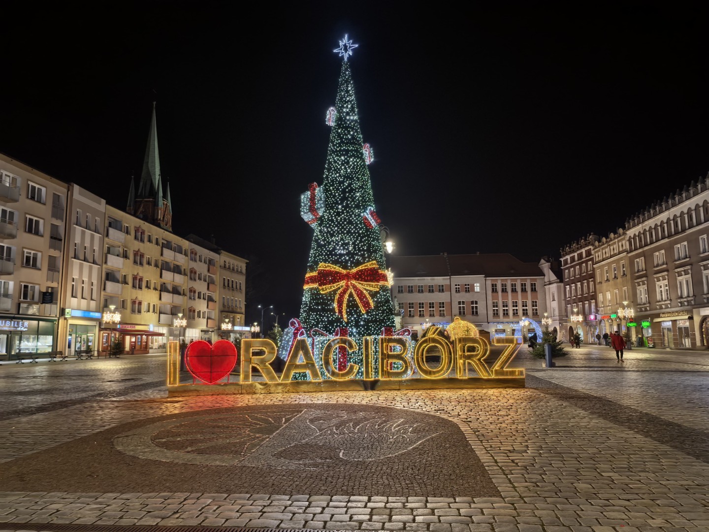 Urząd Miasta ogłosił przetarg na wynajem dekoracji świątecznych. Będą dwa napisy I love Racibórz