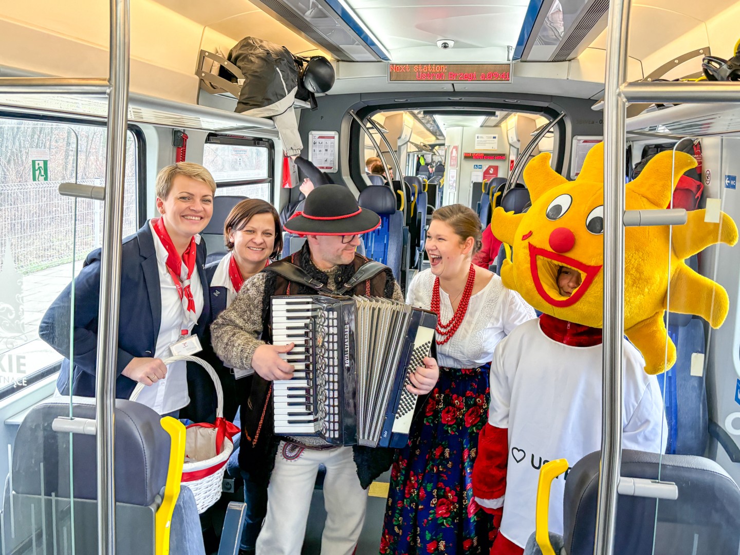 Niemal 75 tys. pokonanych kilometrów. Mija rok kursowania Malinki