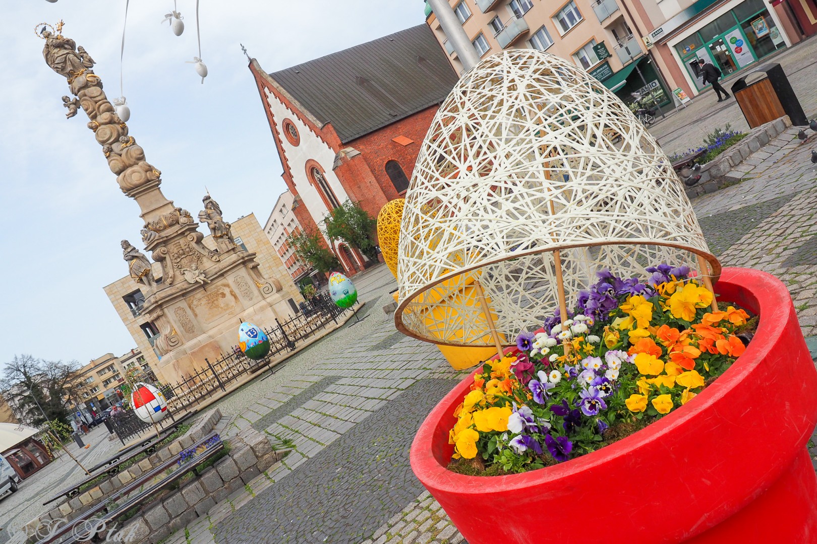 Racibórz u progu Wielkanocy – pisanki, żur i jarmark staroci