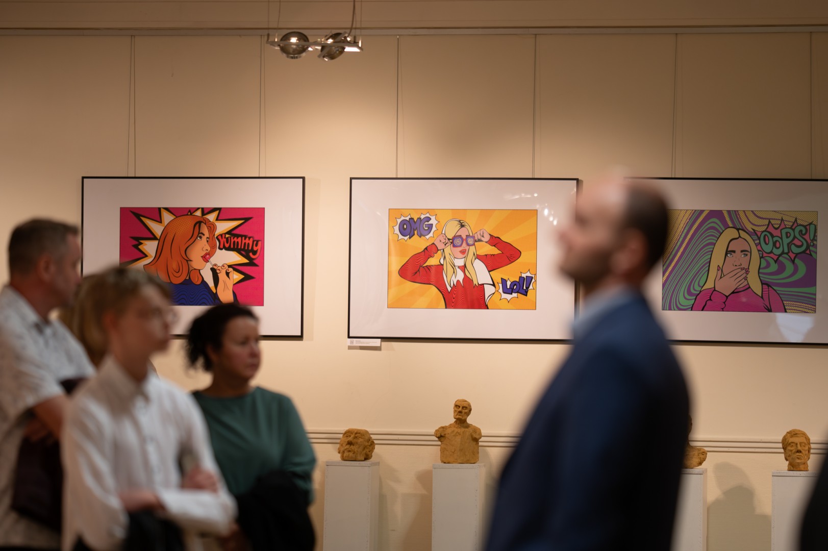 Wernisaż absolwentów liceum sztuk plastycznych w Raciborskim Centrum Kultury