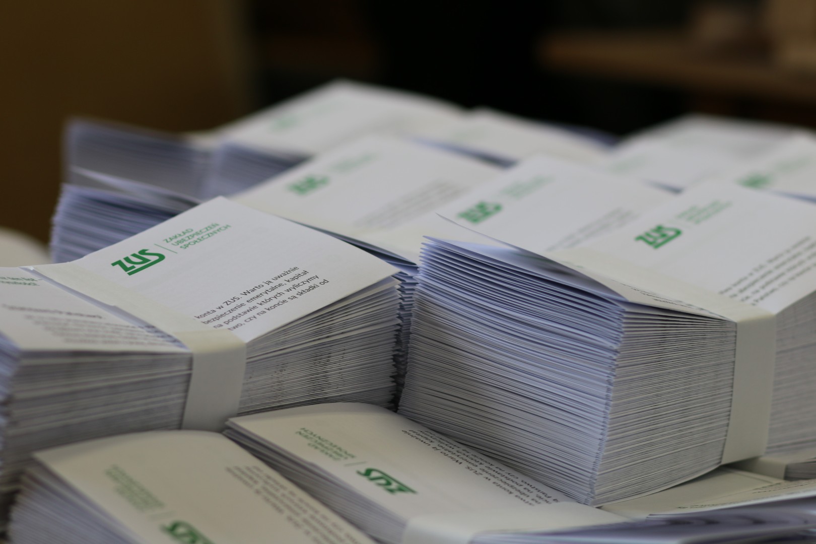 ZUS zakończył wypłatę trzynastek. niedługo do emerytów i rencistów trafią listy z ZUS