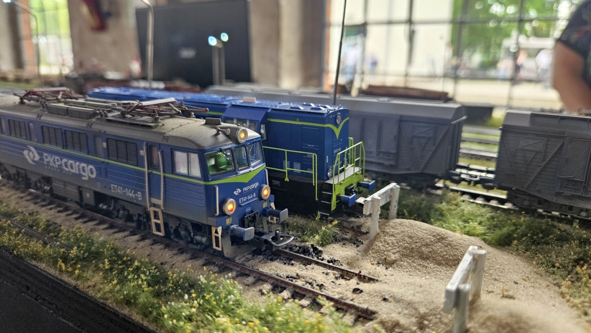 Rudzka majówka z wąskotorówką i makietą kolejową [FOTO i WIDEO]