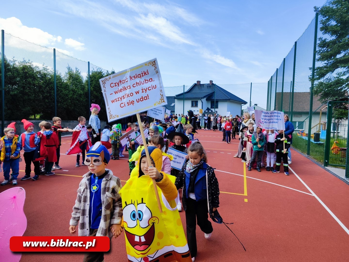 Zaczytana Banda w Akcji, czyli Przemarsz Postaci Bajkowych w Brzeziu