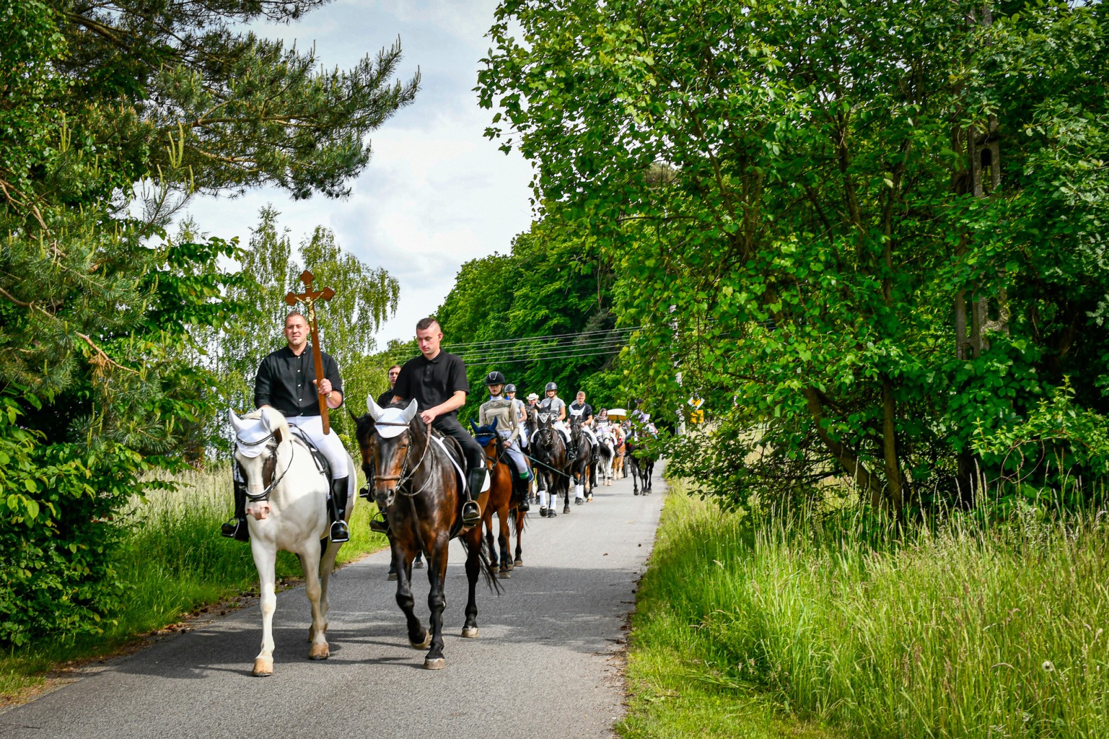 W Brzeziu odbyła się procesja na św. Urbana: tradycja i duchowa wartość [FOTO i WIDEO]