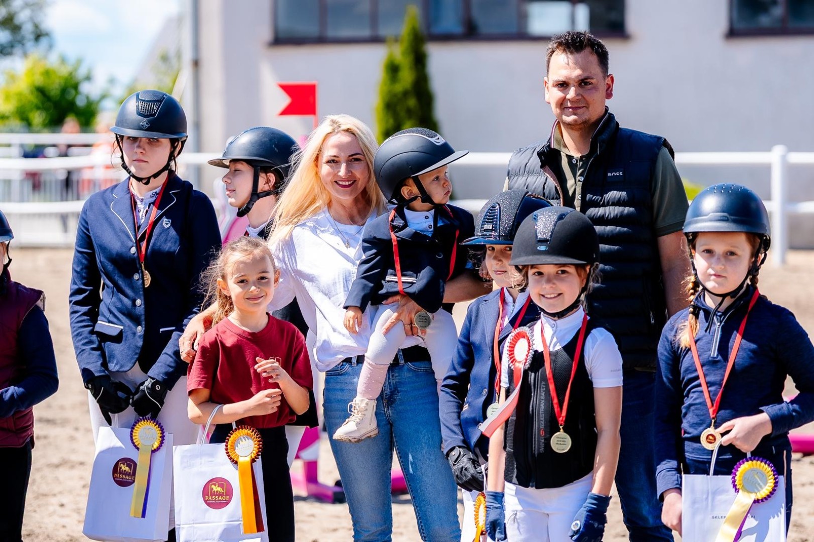 Sportowe emocje i rodzinna atmosfera – zawody jeździeckie w Kornicach pod patronatem Wójta Gminy Pietrowice Wielkie