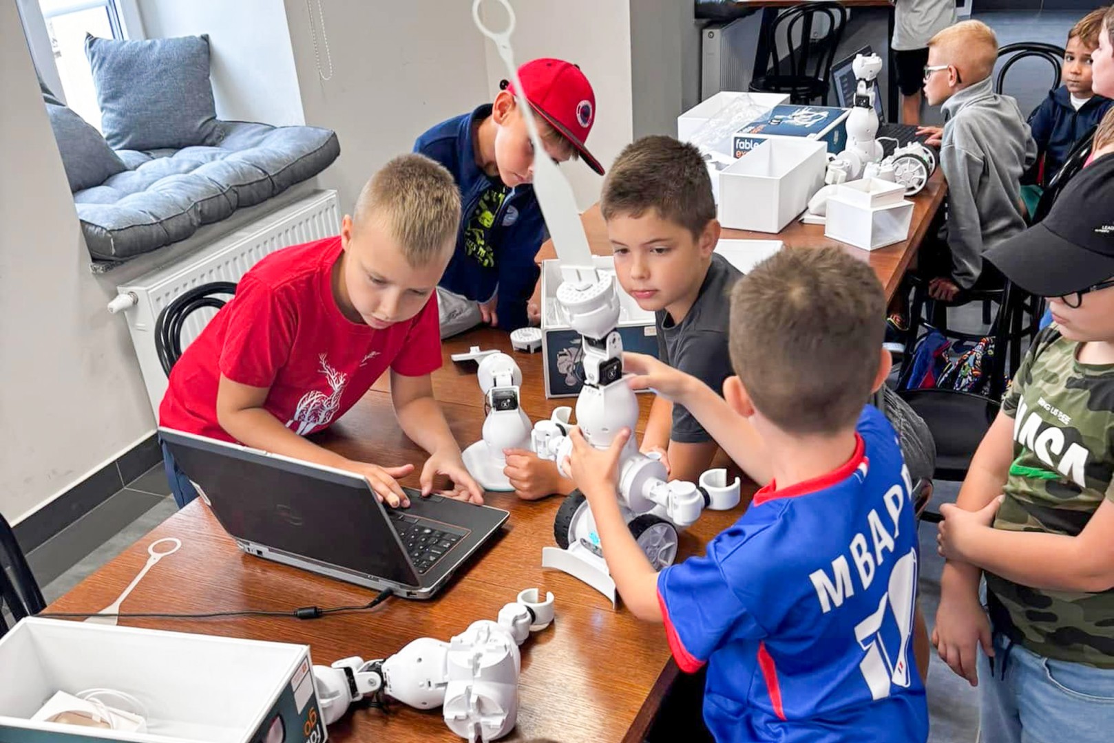 Lato z biblioteką: Warsztaty Robotyka FABLE