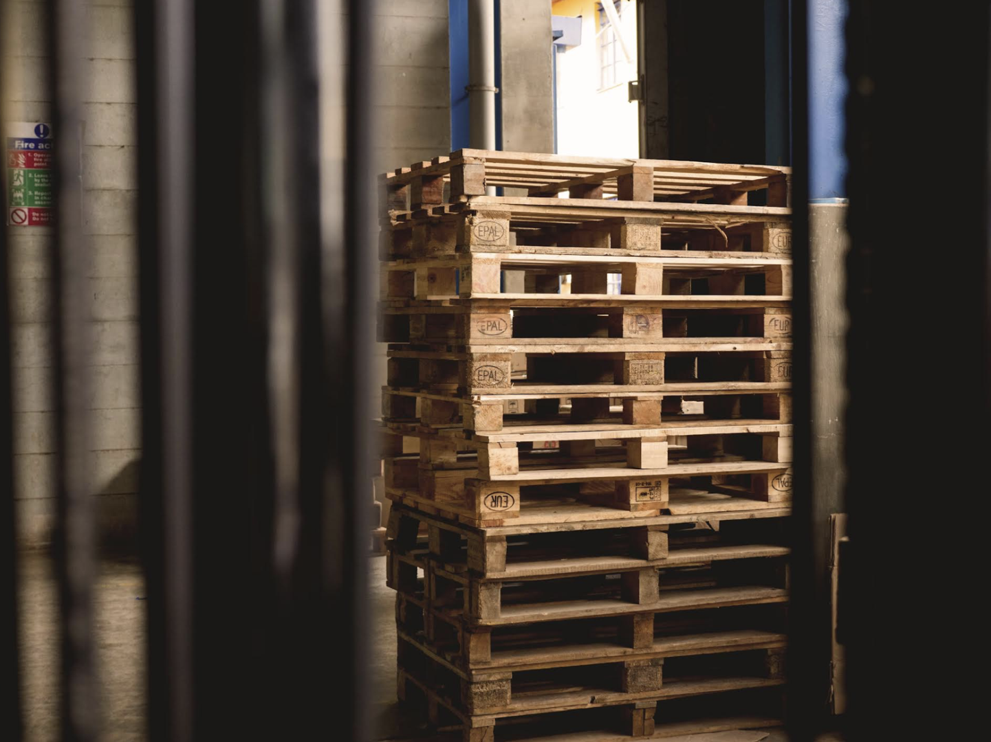 Jak wybrać odpowiednie nadstawki paletowe? Praktyczny poradnik dla firm