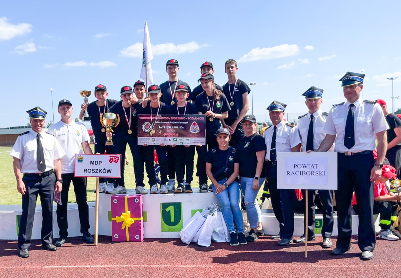 Wojewódzkie Zawody Sportowo-Pożarnicze - Roszków, Gamów i Krzanowice na podium