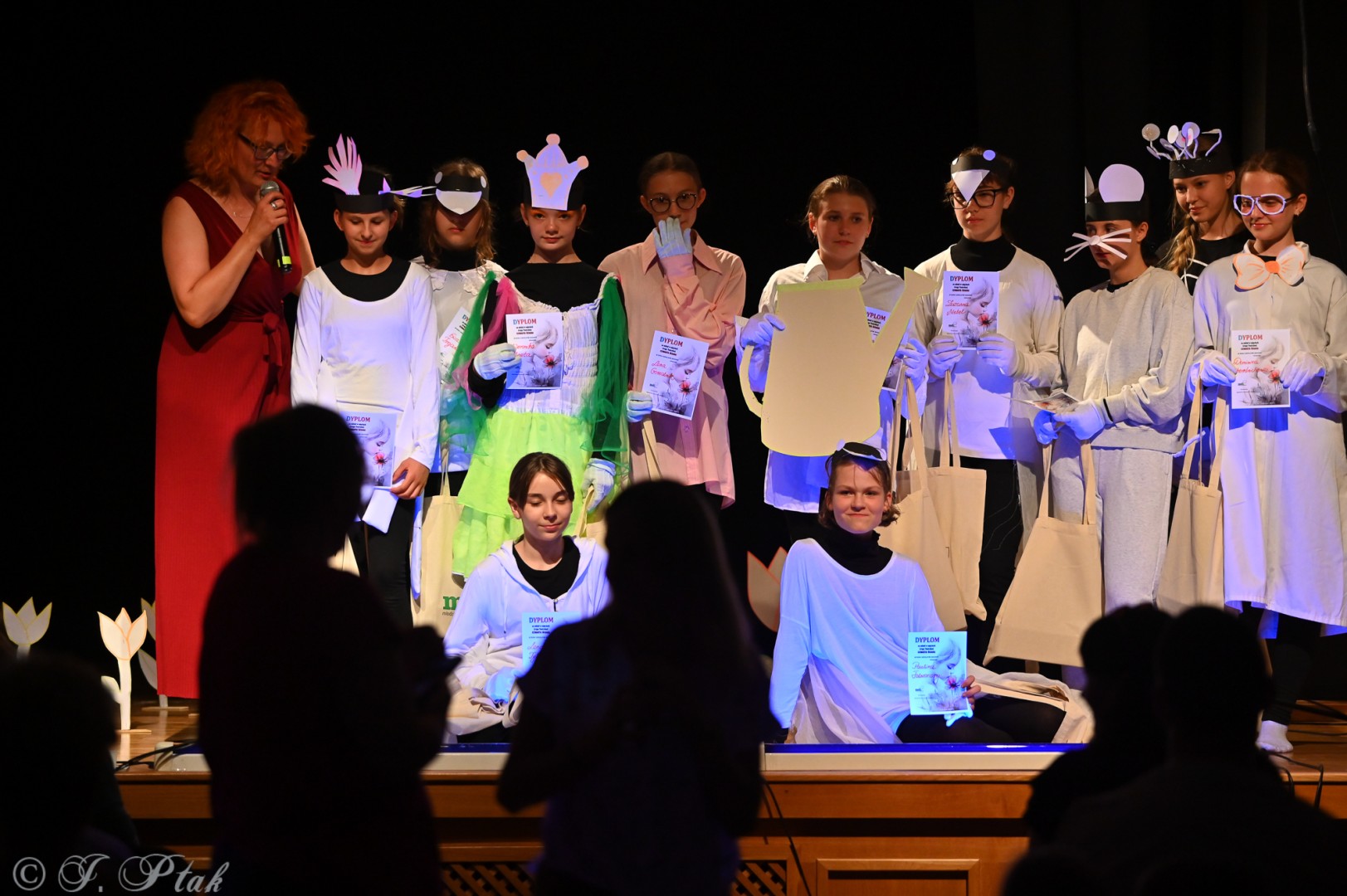 Magia baśni na scenie MDK. Dziecięce talenty oczarowały publiczność [FOTO]