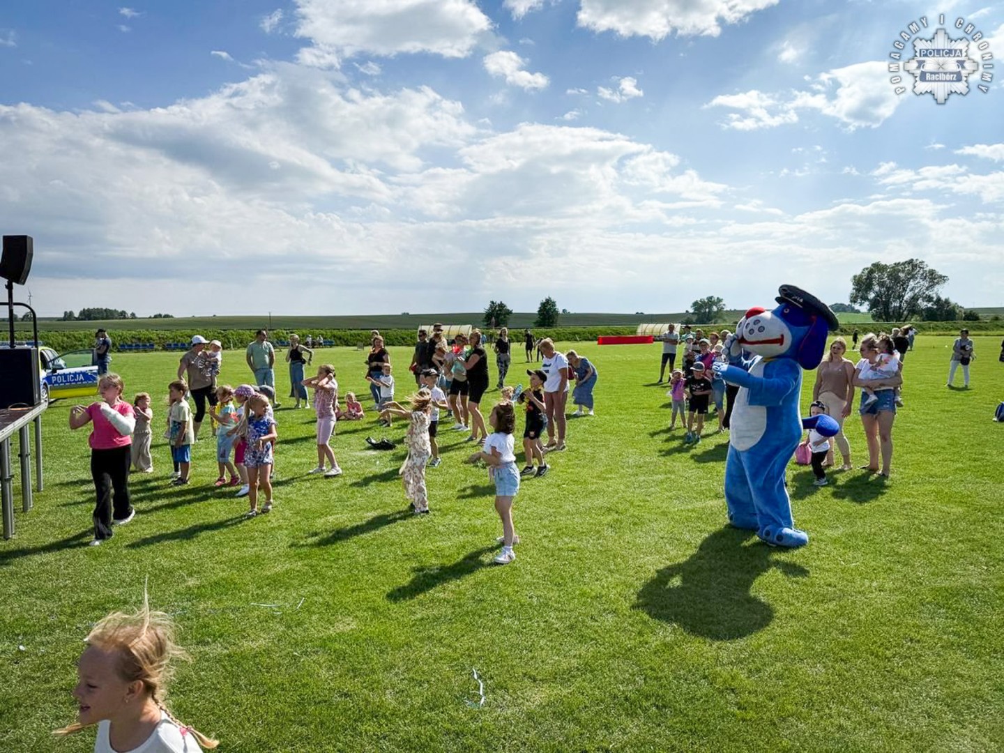 Sznupek, quad i dobre rady – policjanci z Pietrowic Wielkich edukowali najmłodszych podczas festynów