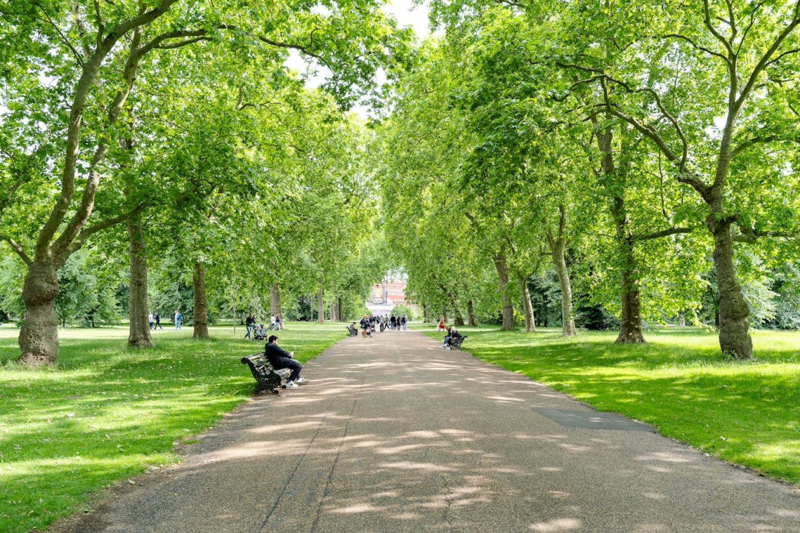 Miasta z klimatem – czym przyciągają mniejsze ośrodki turystyczne?