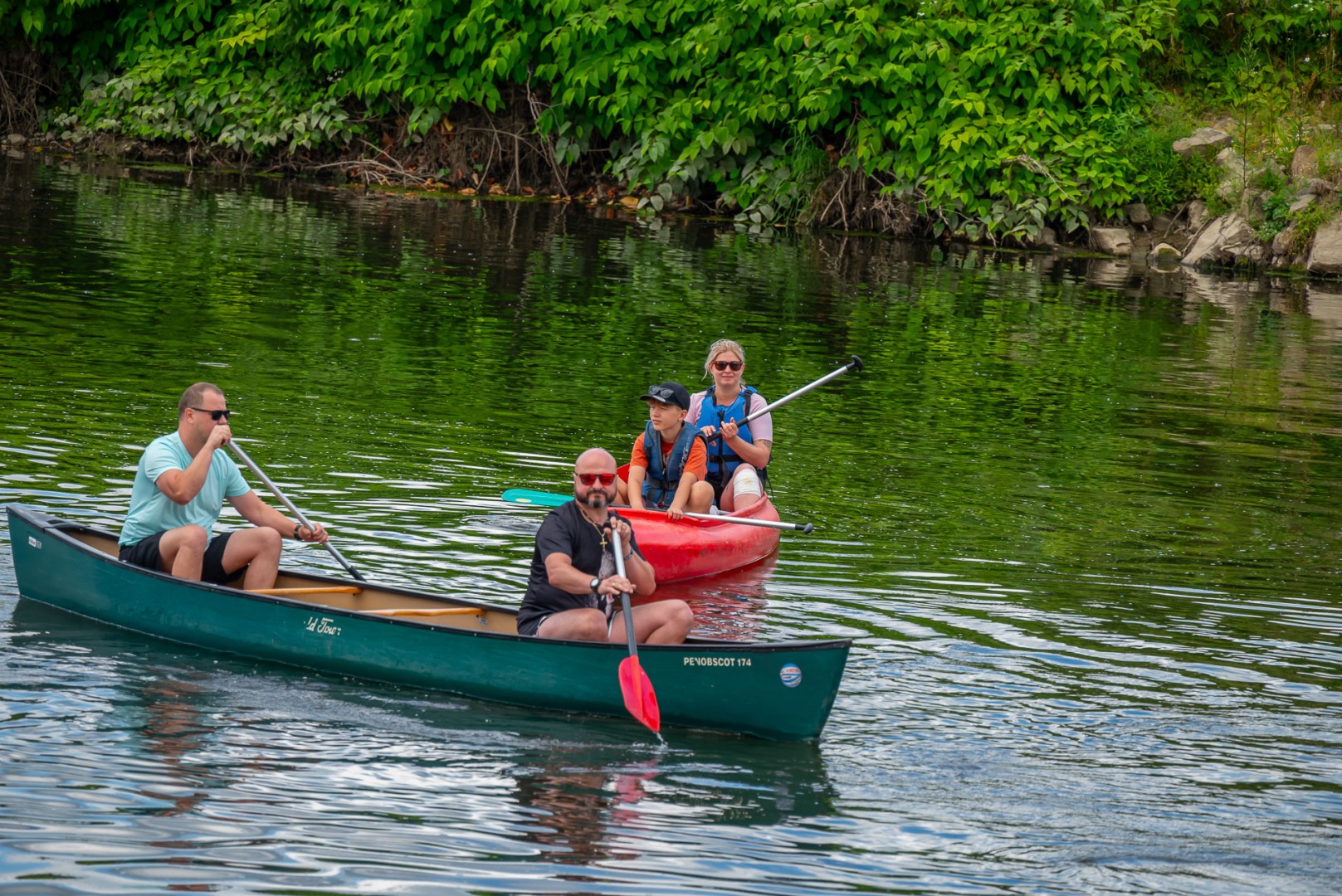 Odra oficjalnie otwarta dla wodniaków. Spływ Granicznymi Meandrami Odry
