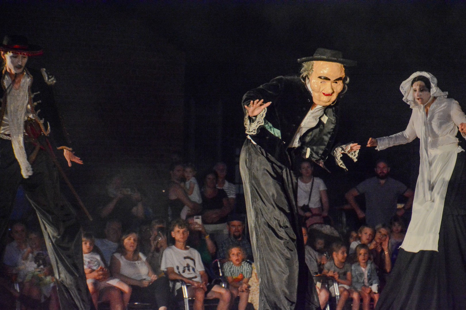 Noc teatru i ognia na Zamku Piastowskim w Raciborzu [FOTO i WIDEO]