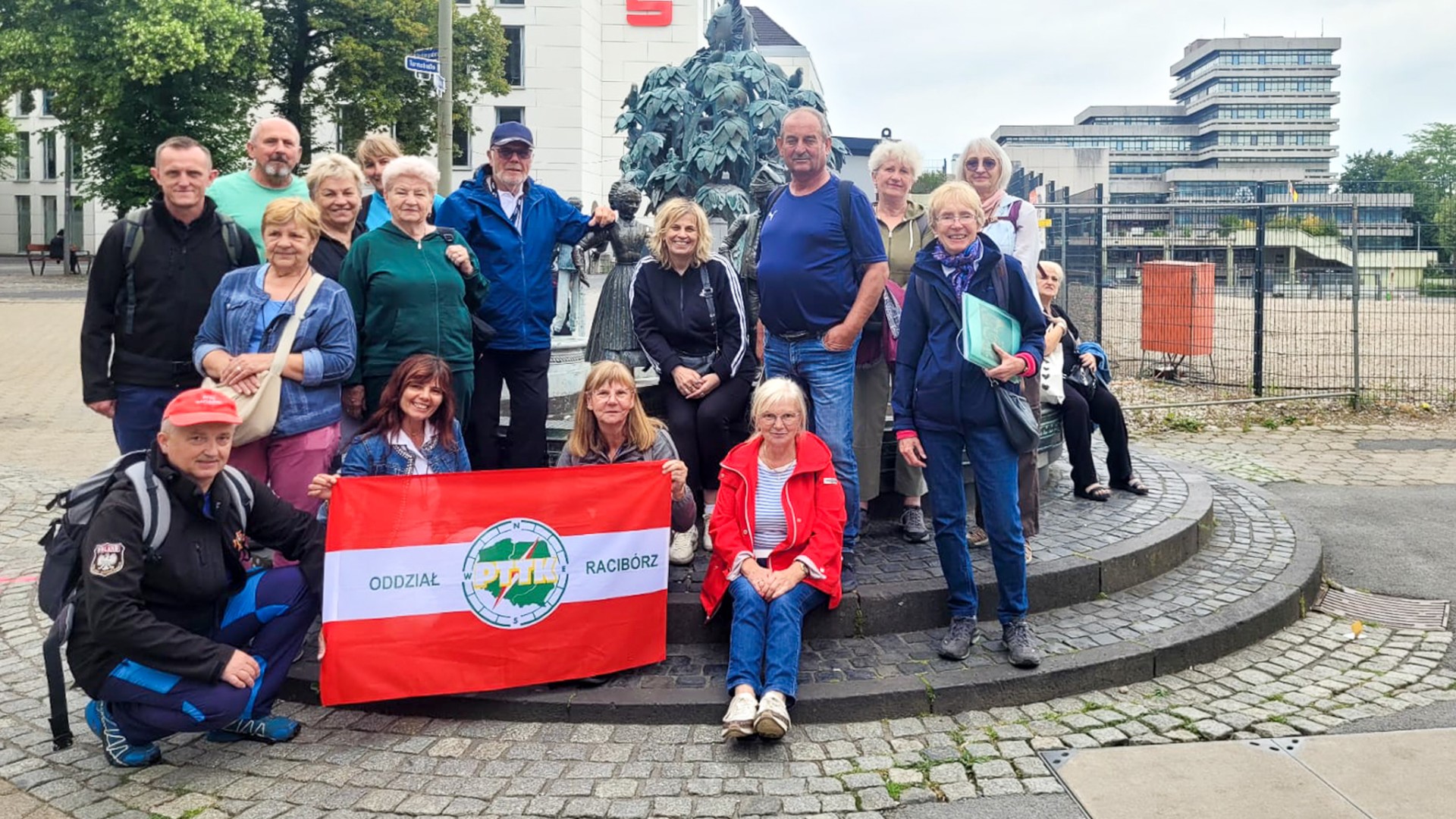 Wycieczka z PTTK Racibórz do Czech: jaskinia Na Špičáku, elektrownia Dlouhé Stráně i uzdrowisko Grafenberg