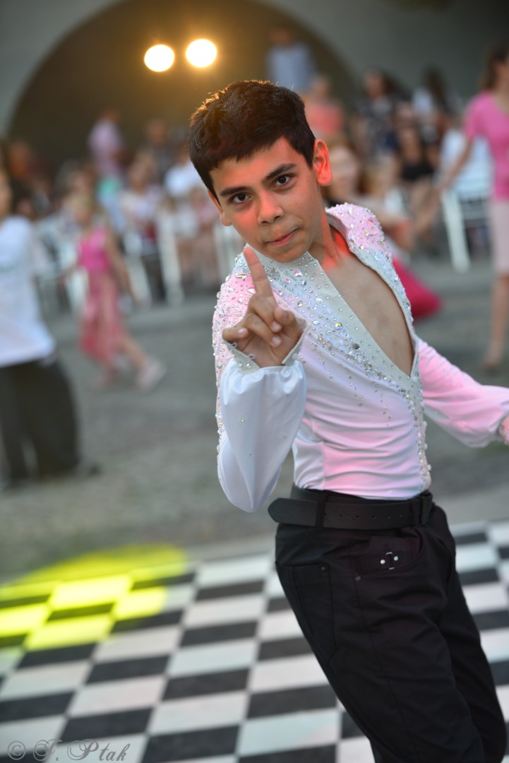 Magia tańca i wspólnej zabawy. Tancerze z Polski i Czech podsumowali obóz pokazem i potańcówką w parku im. Miasta Roth