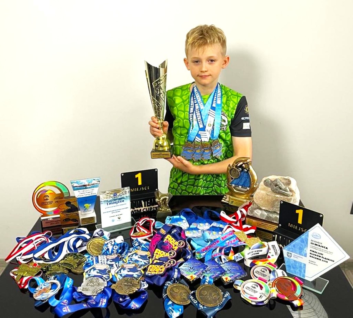 Pływacki talent z Chałupek. Rozmowa z Kacprem Segetem, 10-letnim mistrzem śląska