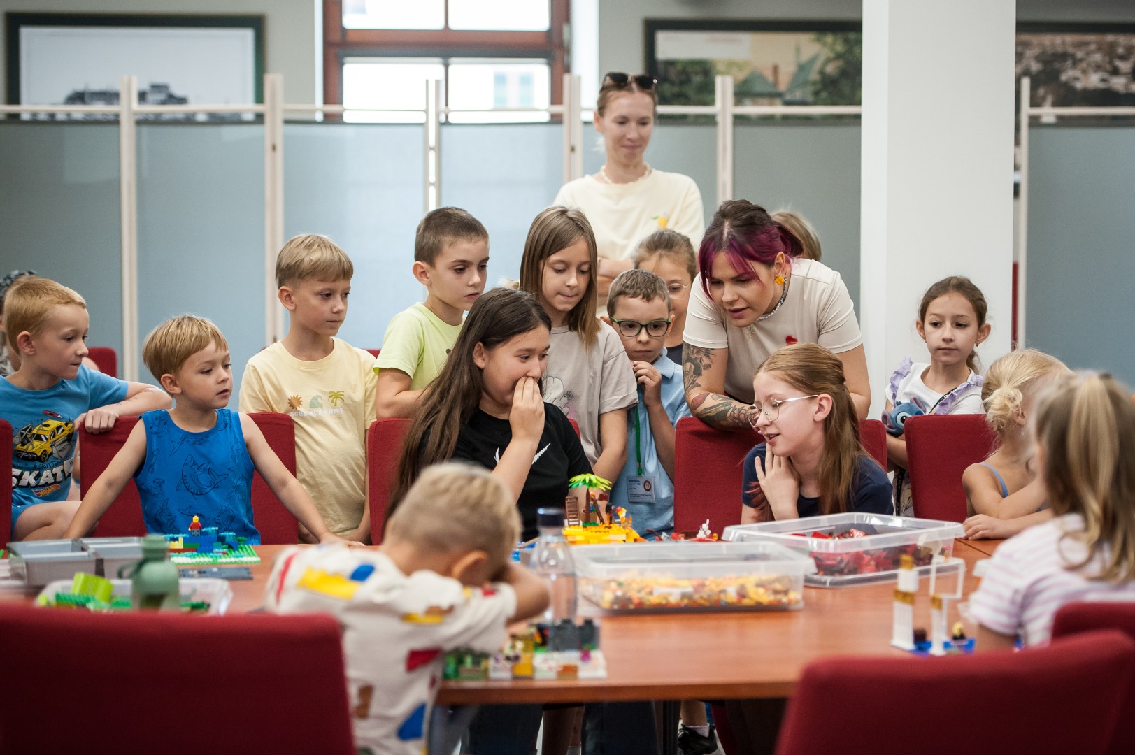 Ciocia od Klocków na Zamku Piastowskim. Warsztaty LEGO w ramach Wakacji w Powiecie