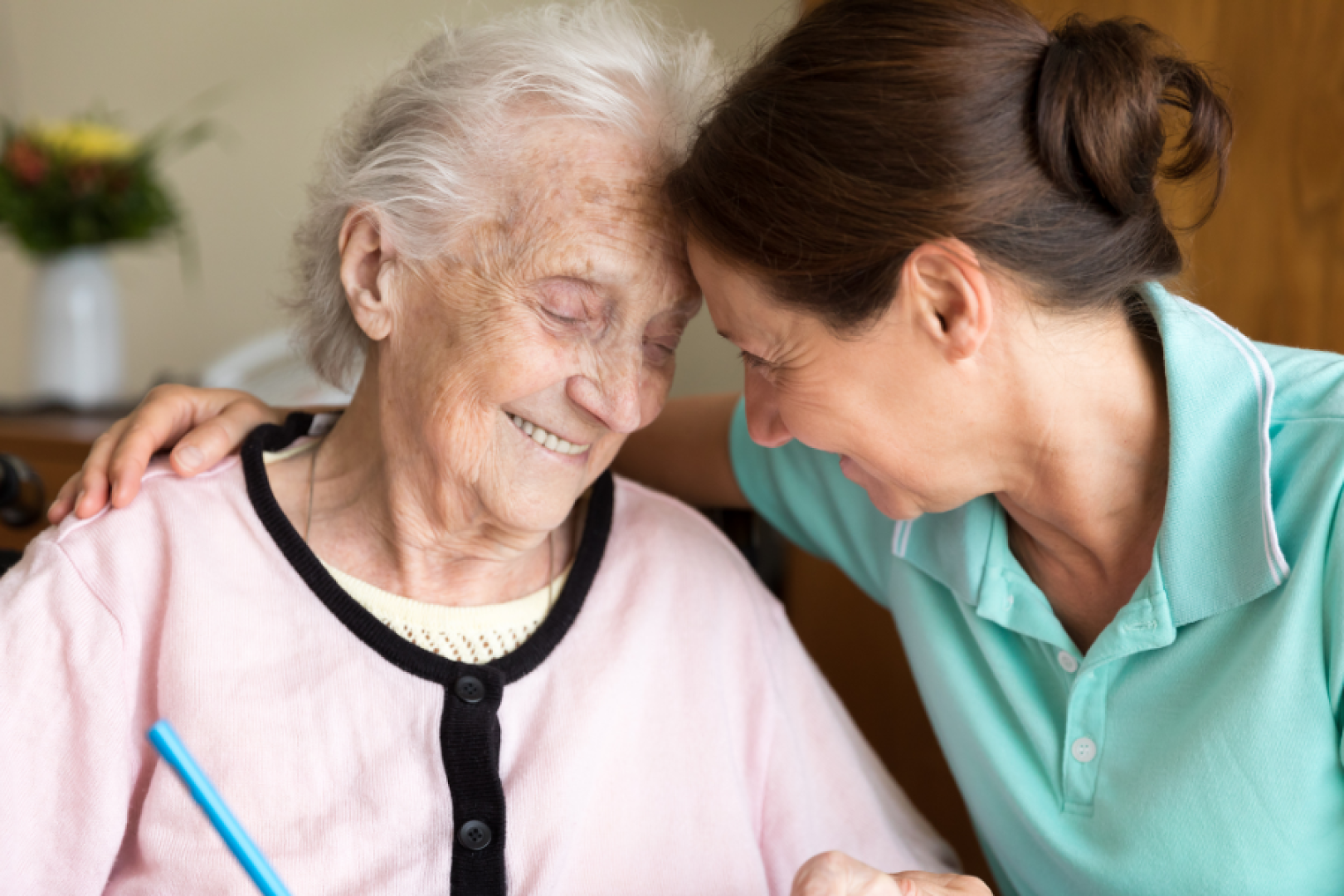 „Szukam opiekunki dla mamy” – historia, która może być też Twoja