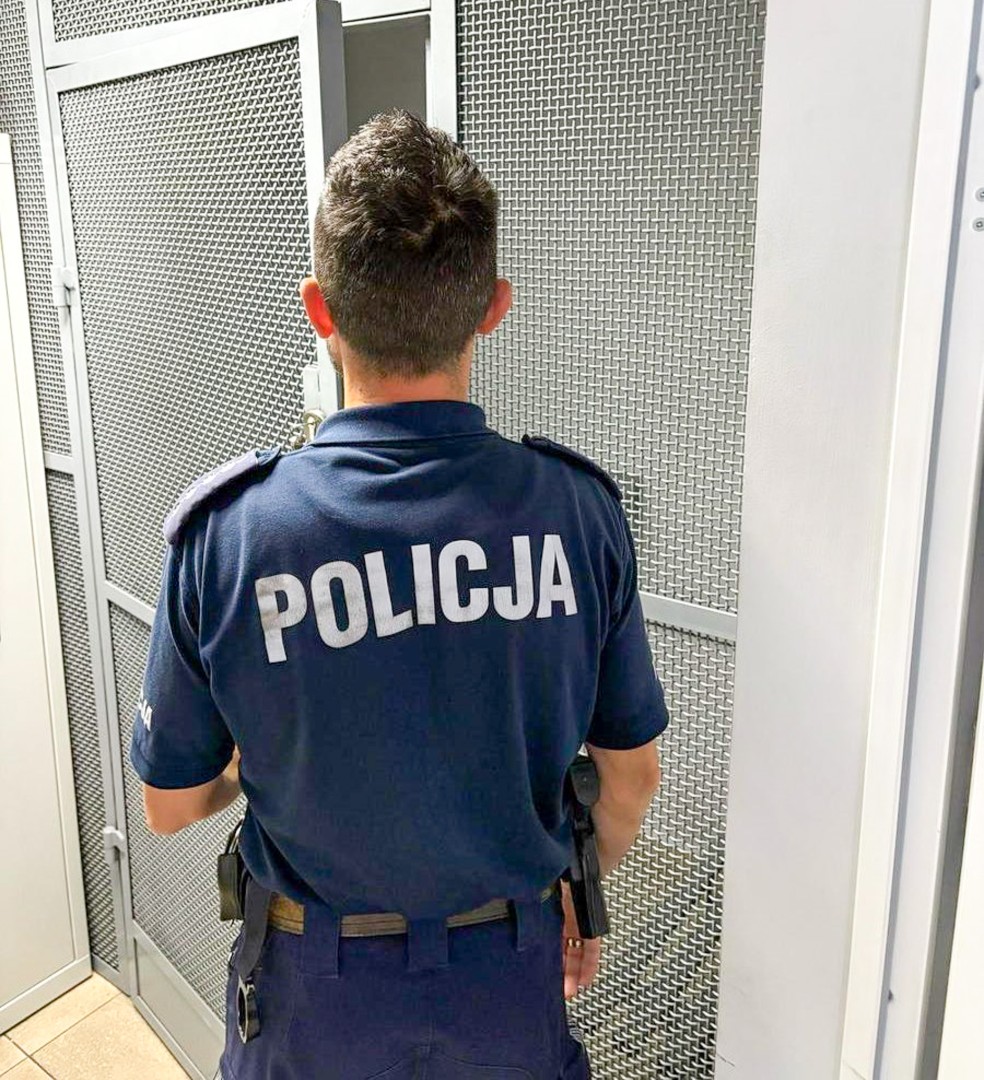 Rozbój na 14-latku w sklepie. 32-latek zatrzymany przez policję z Krzyżanowic