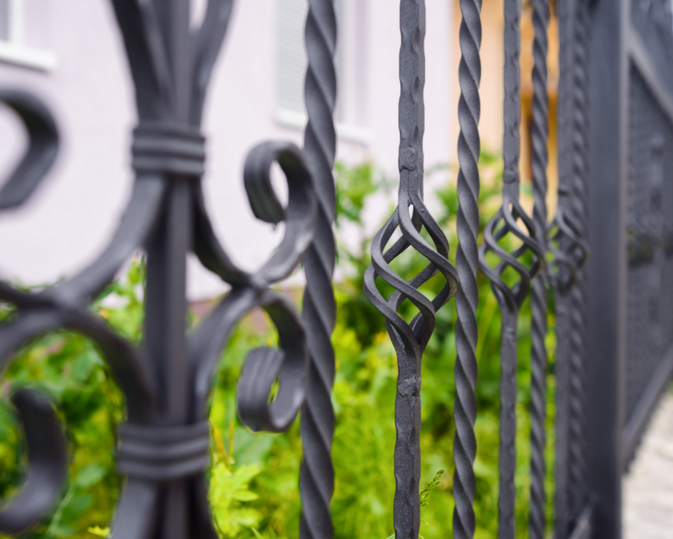 Elementy kute - elegancja zakuta w stali