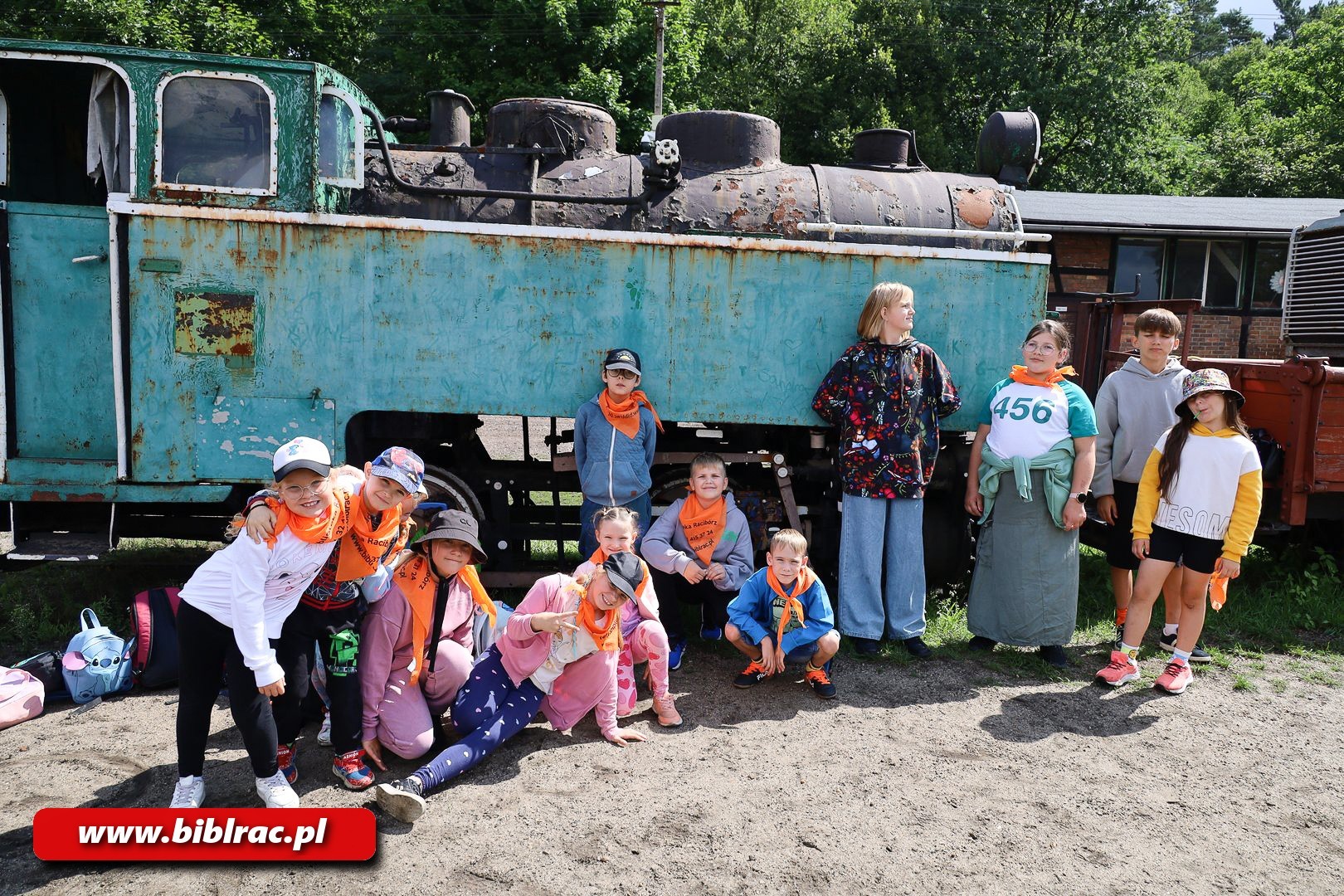 Lokomotywownia, drezyny i ognisko – biblioteczna wyprawa do Rud