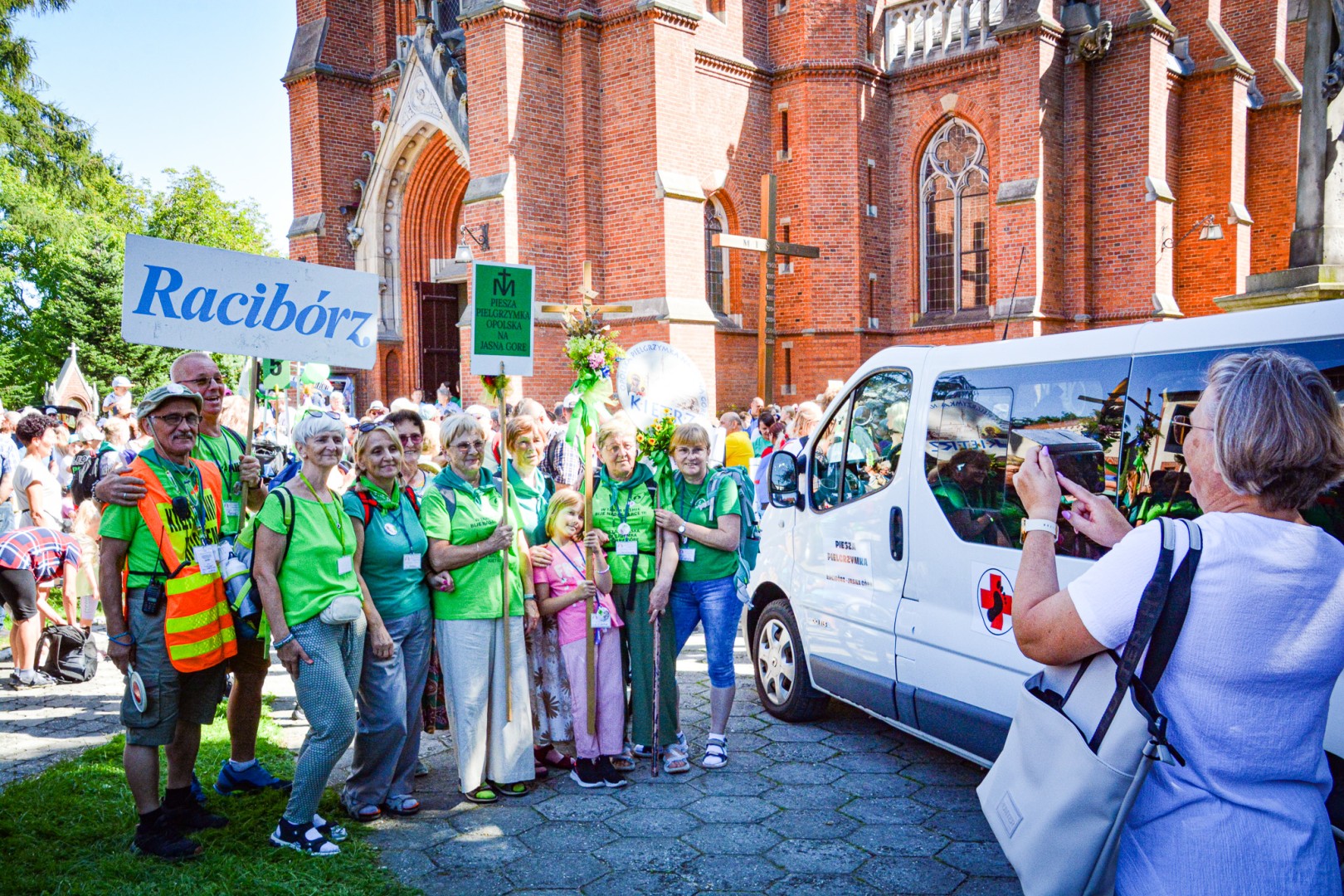 Pielgrzymi Nadziei wyruszyli z Raciborza na Jasną Górę – Słowo Przewodnika na 49. Pieszą Pielgrzymkę Opolską
