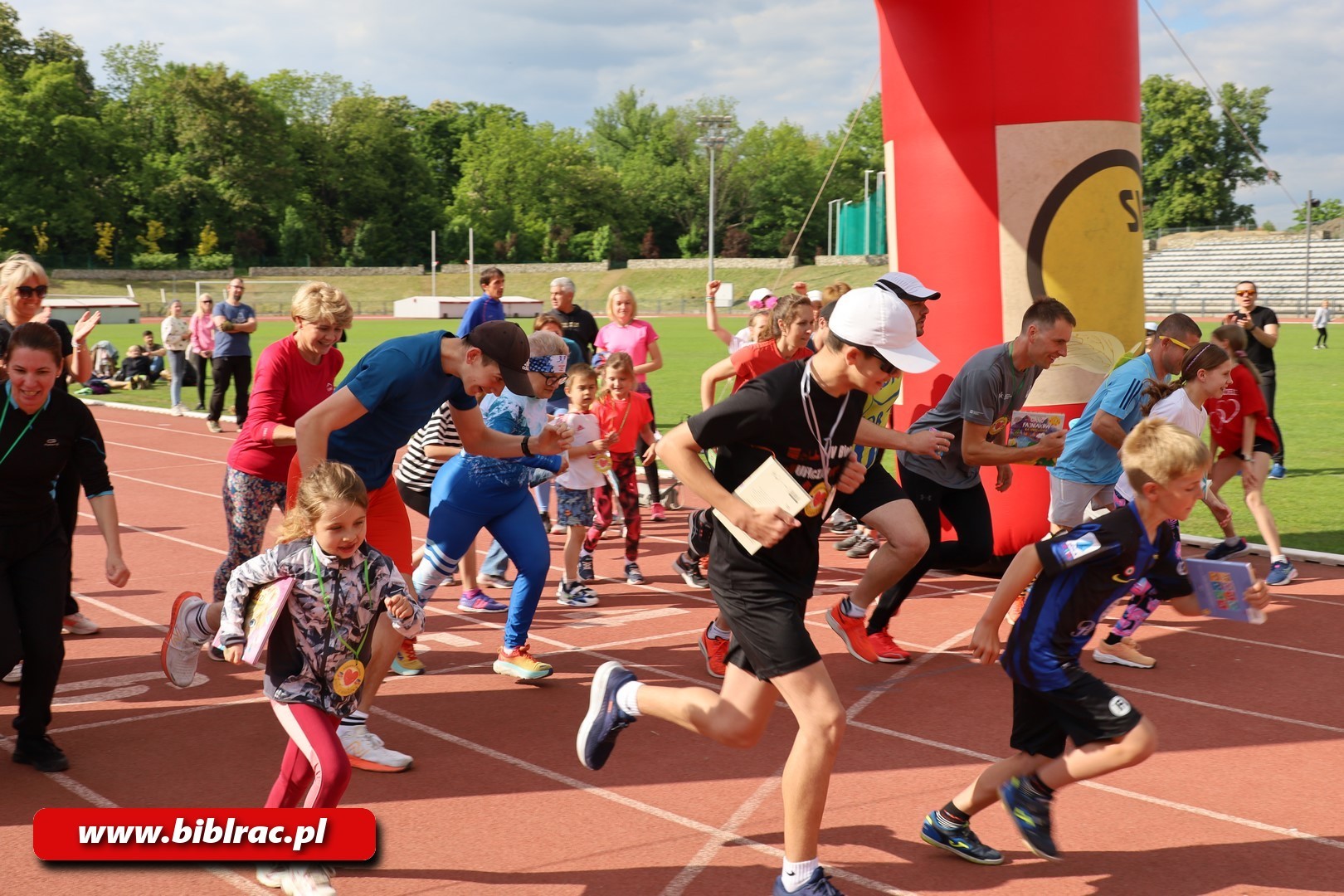 Biblioteka w Raciborzu nominowana w konkursie Słoneczniki!
