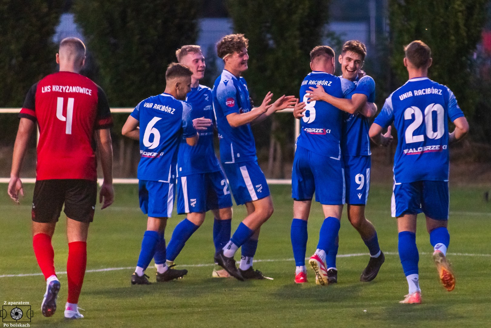 Tłumy na derbach powiatu. Unia Racibórz liderem klasy okręgowej [FOTO]