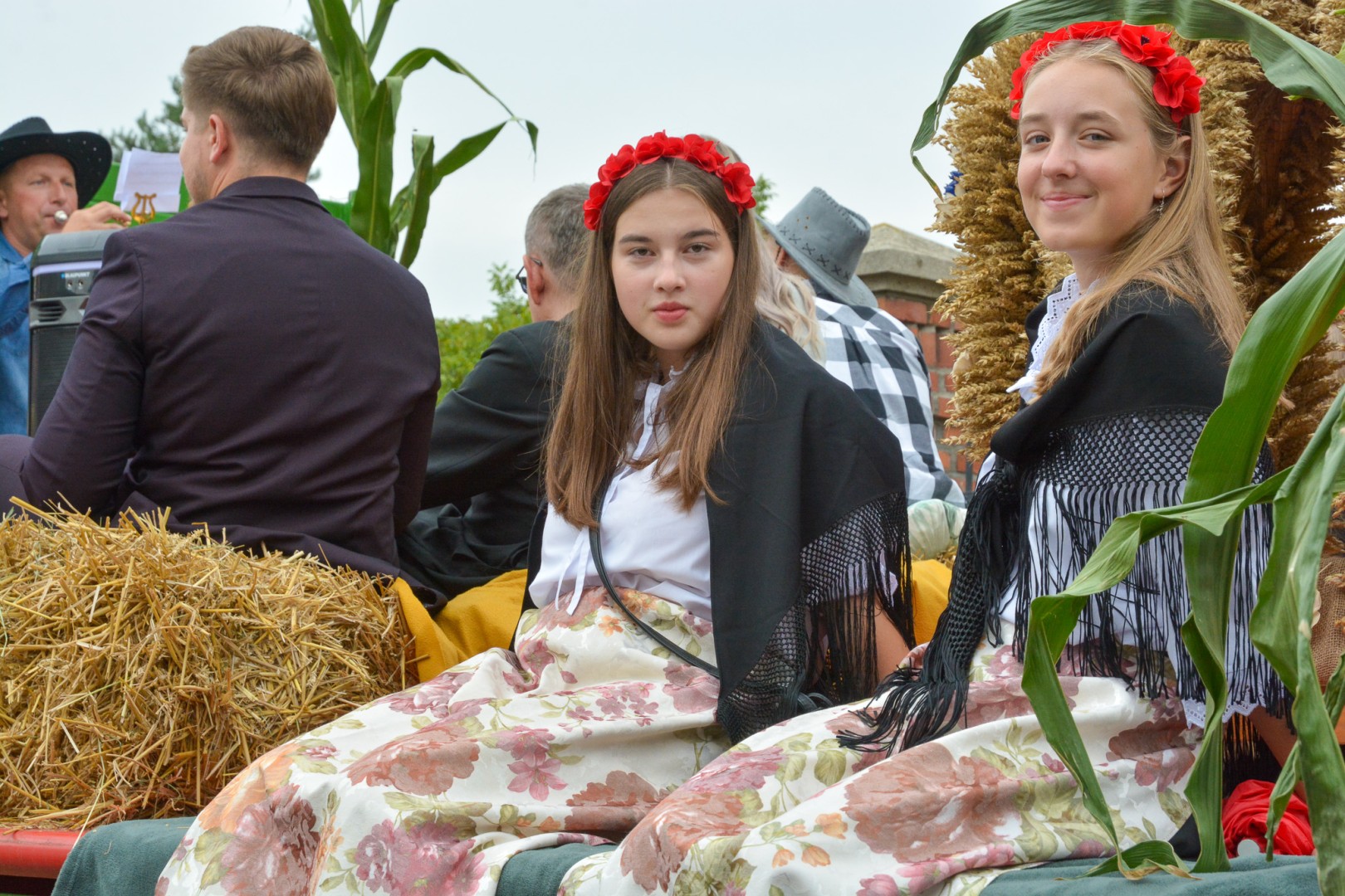 Barwny korowód dożynkowy przejechał przez Wojnowice