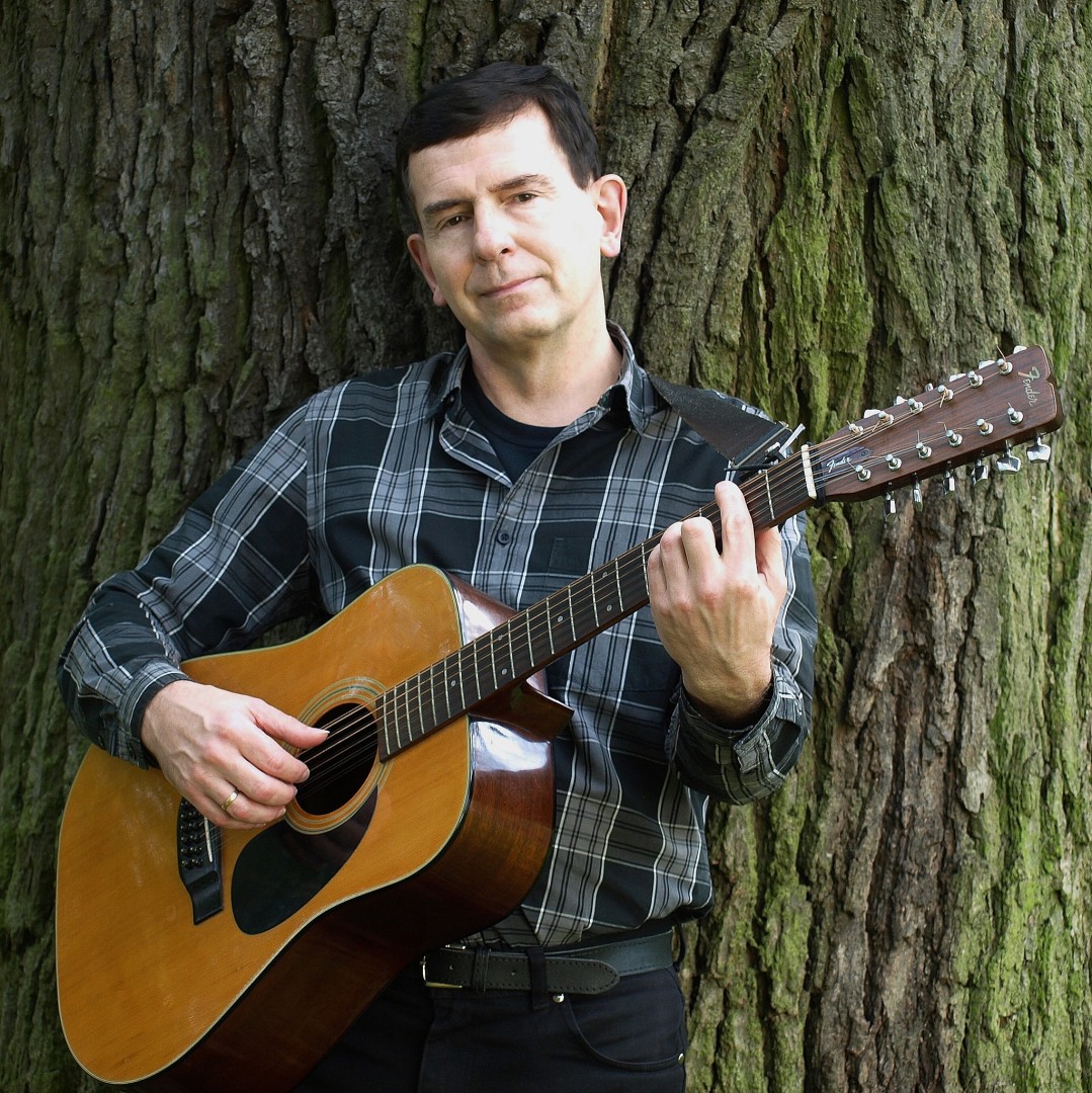 Od Kochanowskiego do Szymborskiej – koncert Kuby Michalskiego w bibliotece [zapowiedź]