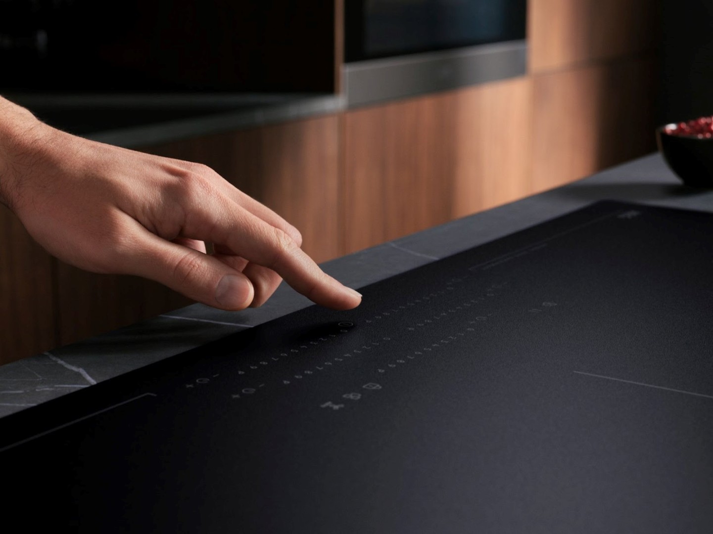 Solidna i stylowa płyta indukcyjna – gotuj bez śladów i zabrudzeń z SaphirMatt® SE