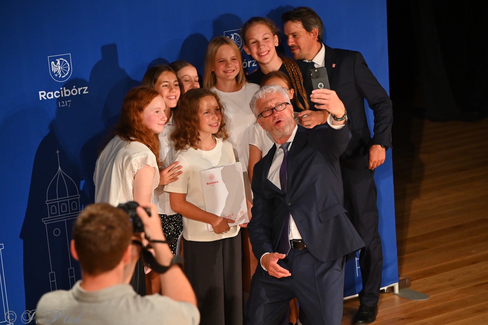 Prymusi raciborskich szkół odebrali stypendia i gratulacje [FOTO]