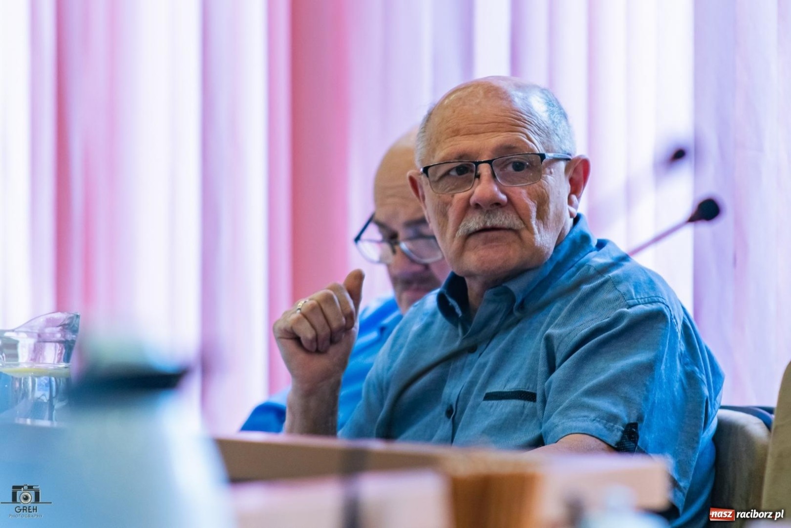 Drogowe bolączki Ocic. Radny Henryk Mainusz domaga się remontów ulicy Wesołej i polnej przy Wiejskiej