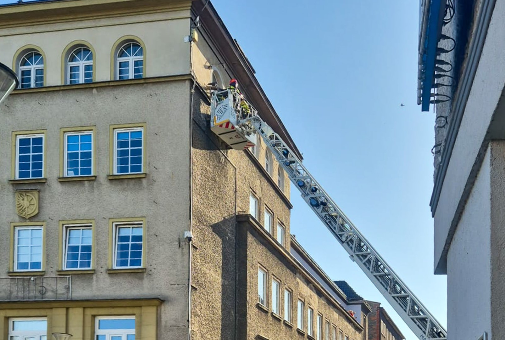 Interwencja strażaków przy Rynku. Motocykliści poszkodowani w dwóch zdarzeniach [RAPORT 998]