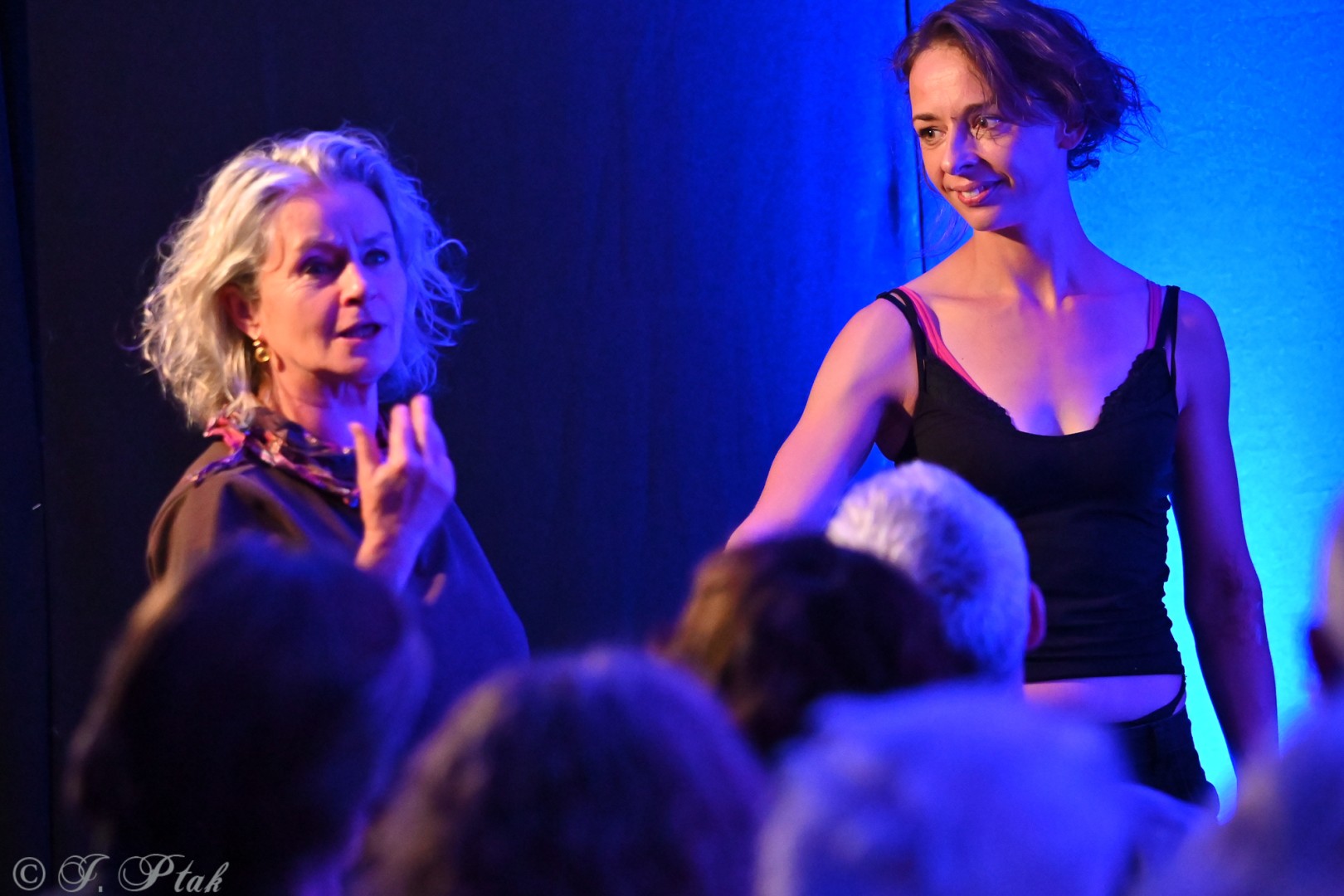 OFF-ka na wysokich obrotach – drugi dzień festiwalu pełen artystycznych kontrastów [FOTO, WIDEO]