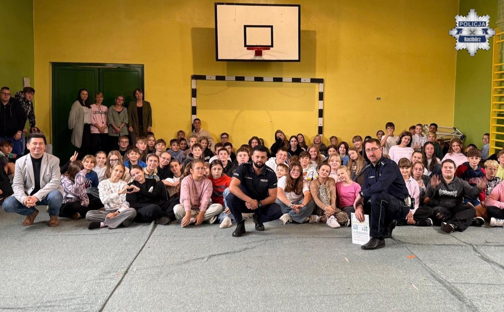 Prawo i bezpieczeństwo w ruchu drogowym. Policyjna wizyta w Rudach