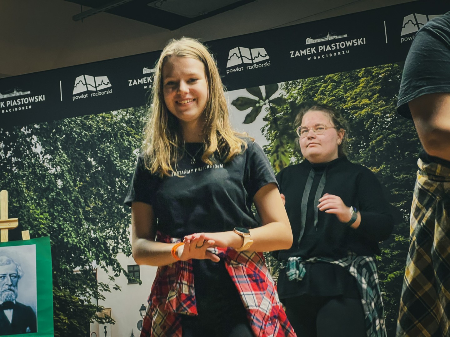 Wojewódzki Dzień Migającego Seniora w Raciborzu – premiera filmu dla niesłyszących i słabosłyszących o zamku