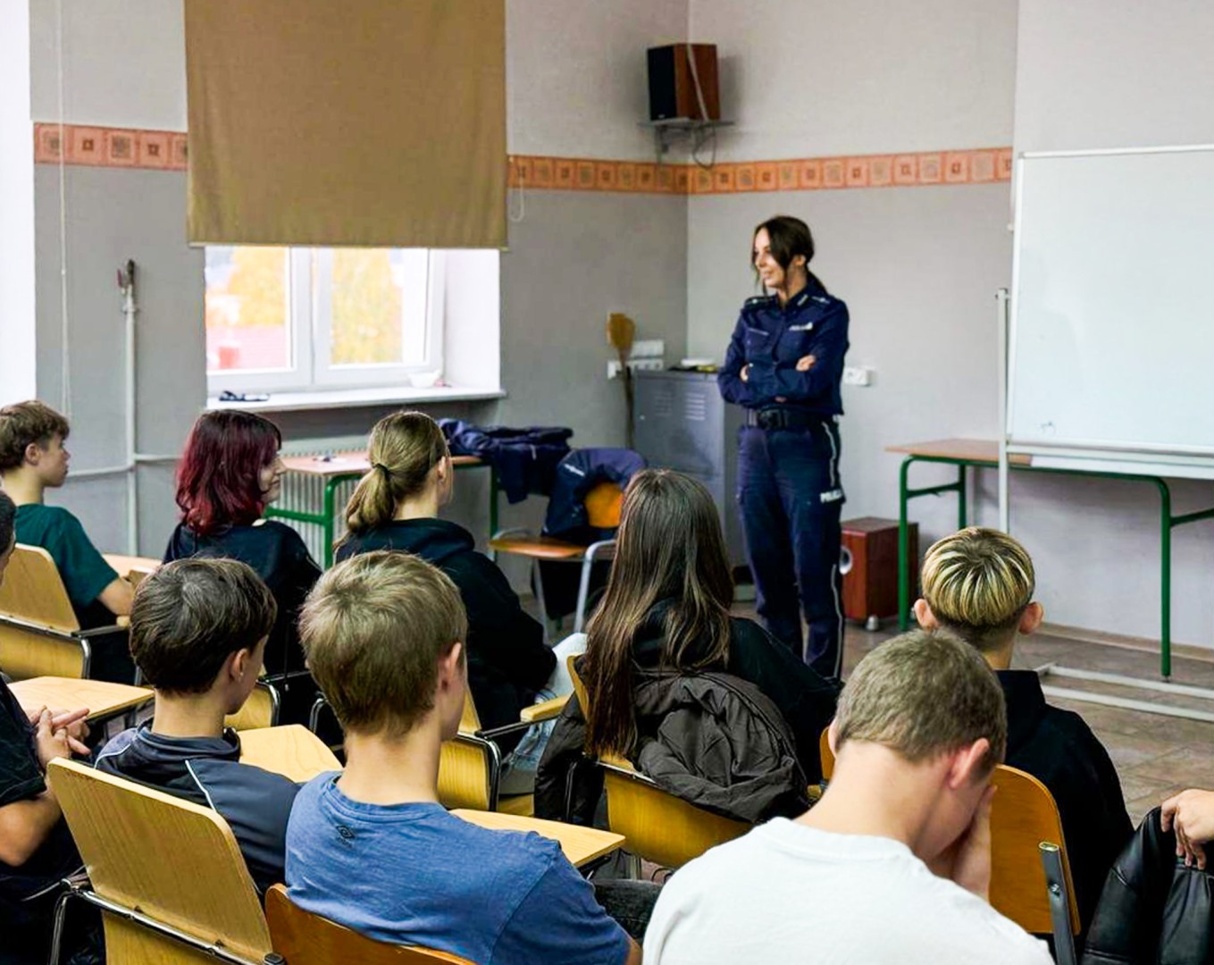 Przemoc rówieśnicza i hejt – policjanci z Raciborza mówią uczniom o odpowiedzialności
