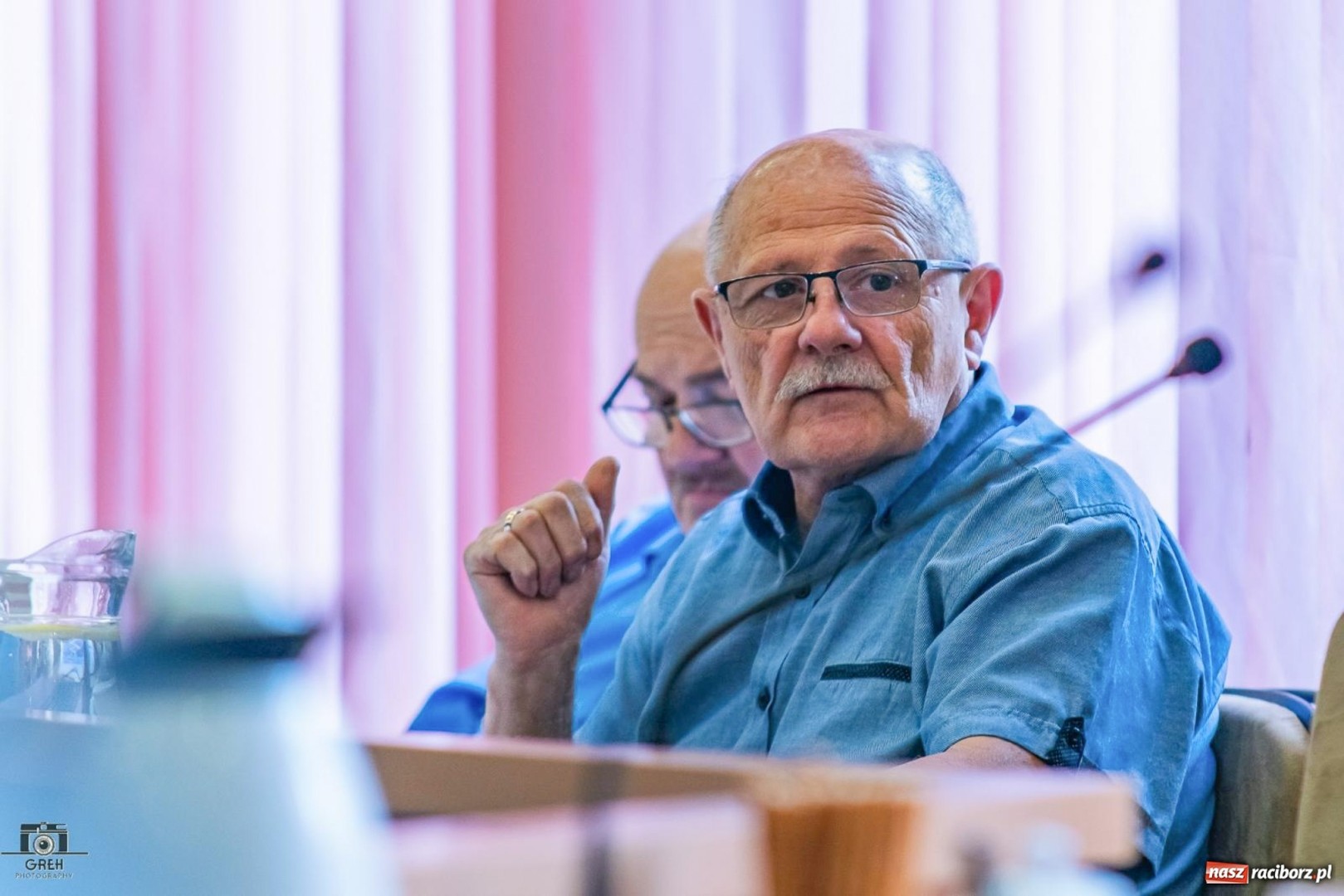 Problemy komunikacyjne na Ocicach. Radny Mainusz apeluje o bezpieczne drogi dla dzieci i regulację ruchu w dzielnicy