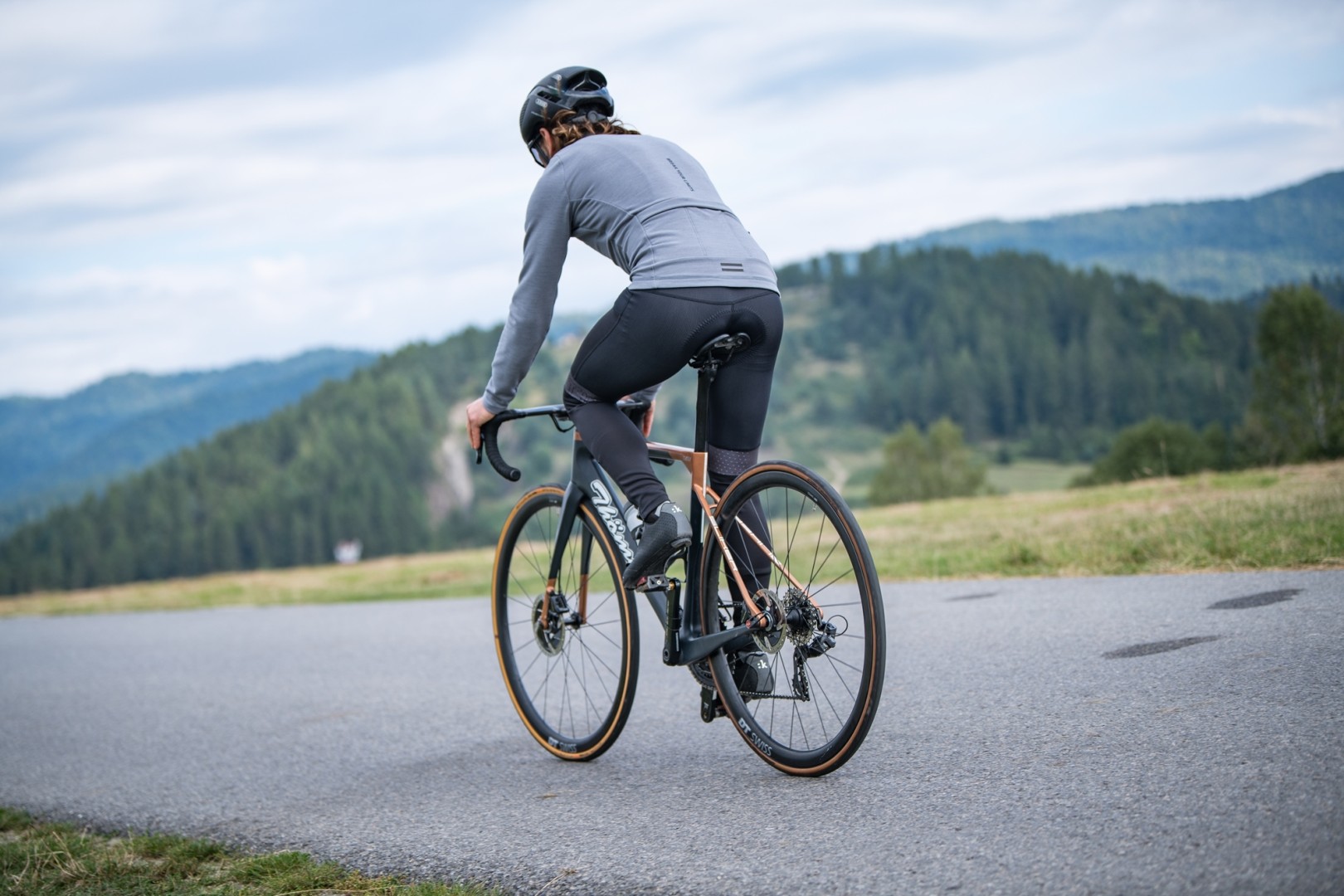 Spodnie na rower męskie – poradnik praktyczny od ATTIQ