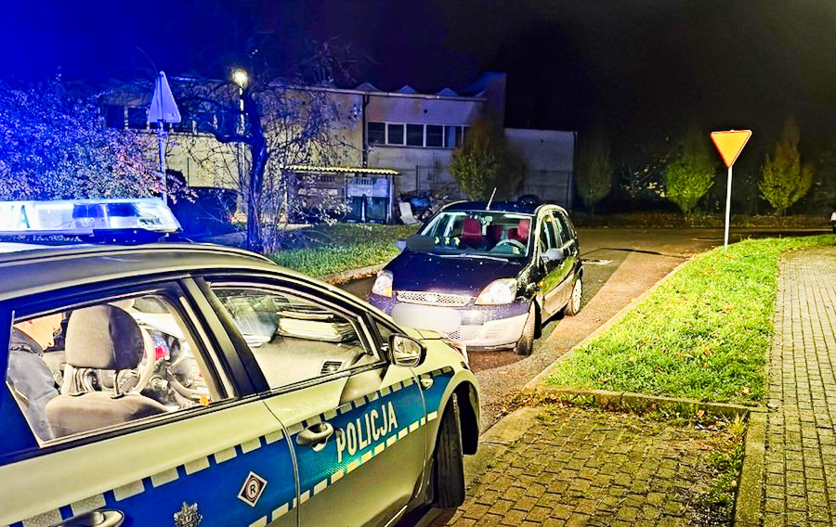 Nietrzeźwy kierowca zatrzymany dzięki reakcji świadków na ulicy Włoskiej w Raciborzu