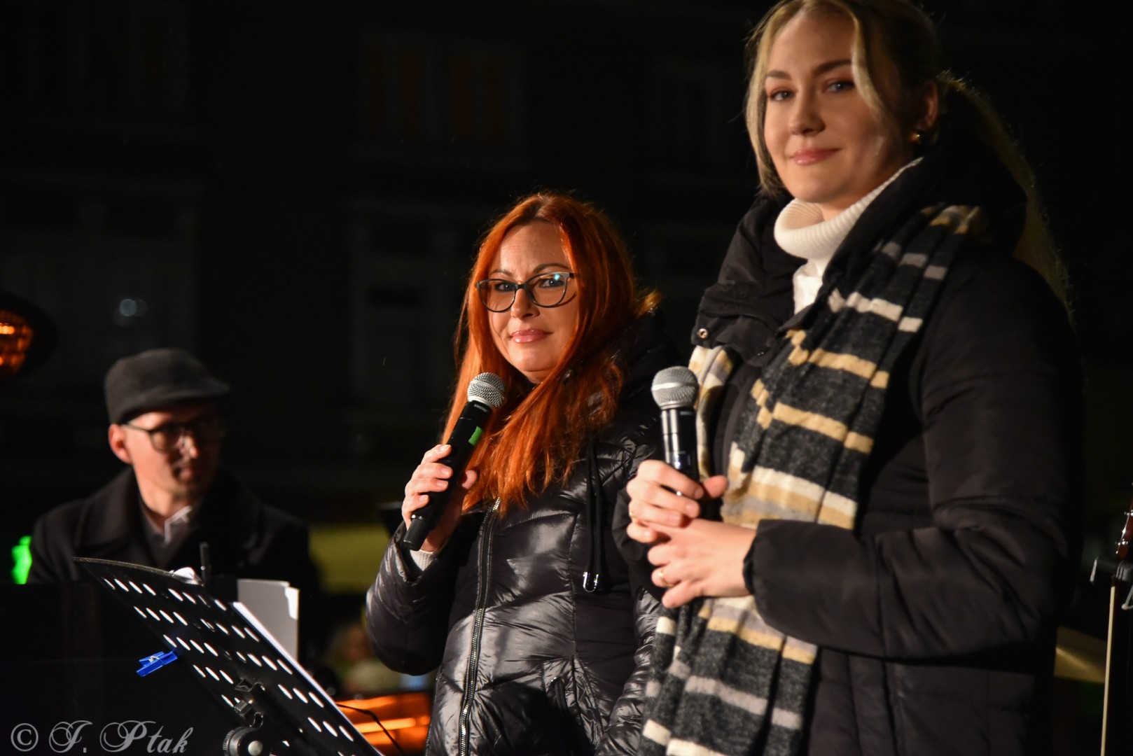 Koncert pieśni patriotycznych na raciborskim rynku