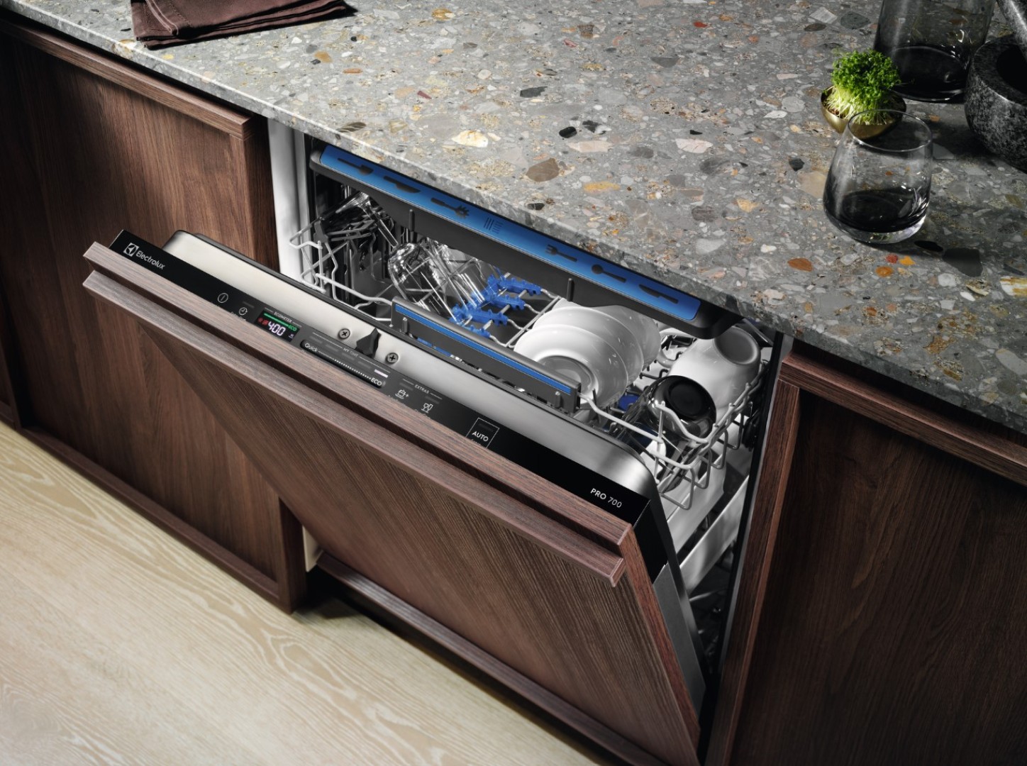 Czyste naczynia za każdym razem. Większa skuteczność zmywania z Electrolux