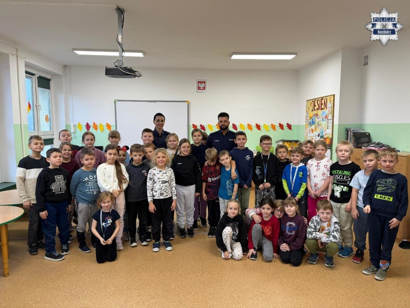 Policyjna akcja w placówce oświatowej na Płoni