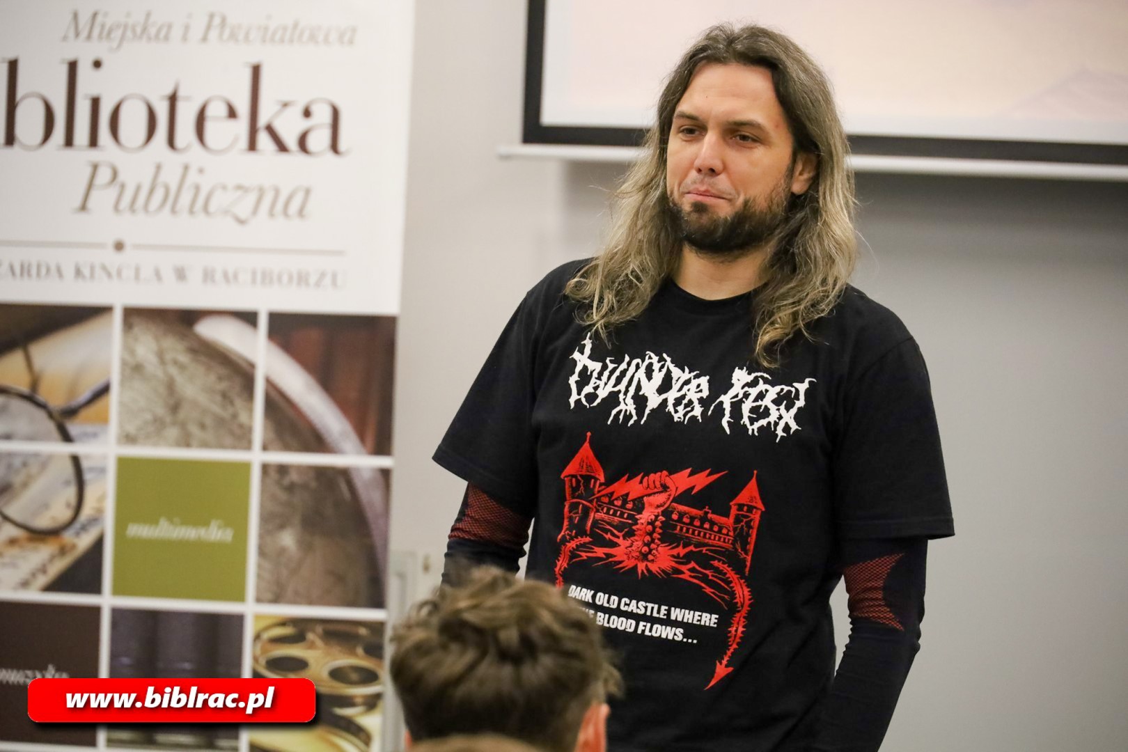 Na mopowaniu to ja się znam! Stand-up o marynarzach Miłosza Szymańskiego w bibliotece